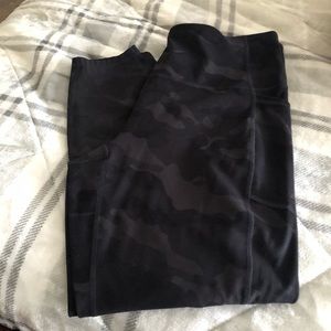 NWOT camo leggings size 1X. brand RBX